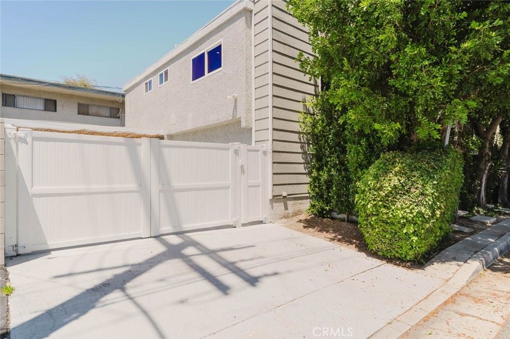4405 Ventura Canyon Avenue, Sherman Oaks, CA 91423