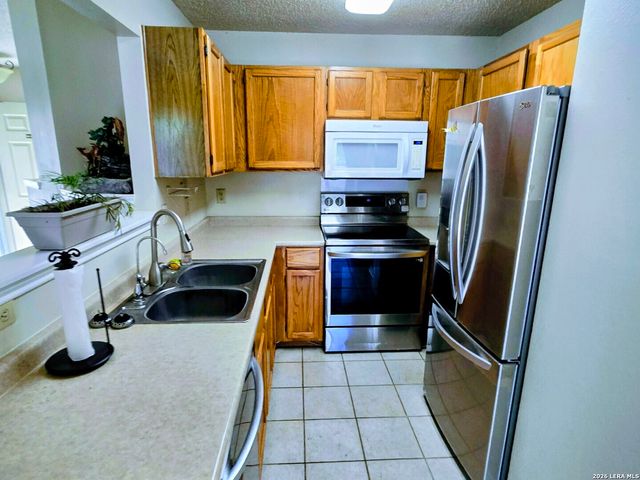 7466 Branston, San Antonio, TX 78250