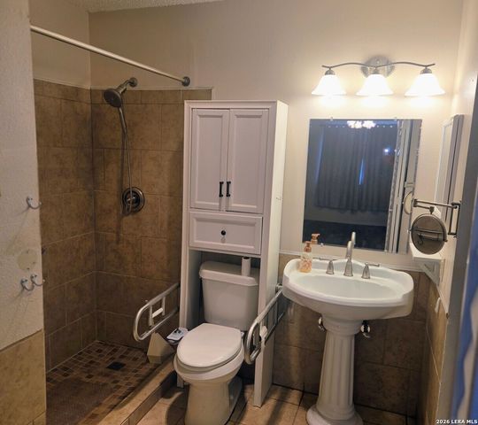 7466 Branston, San Antonio, TX 78250