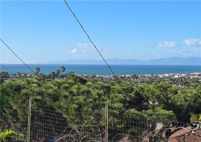 341 Avenida Atezada, Redondo Beach, CA 90277