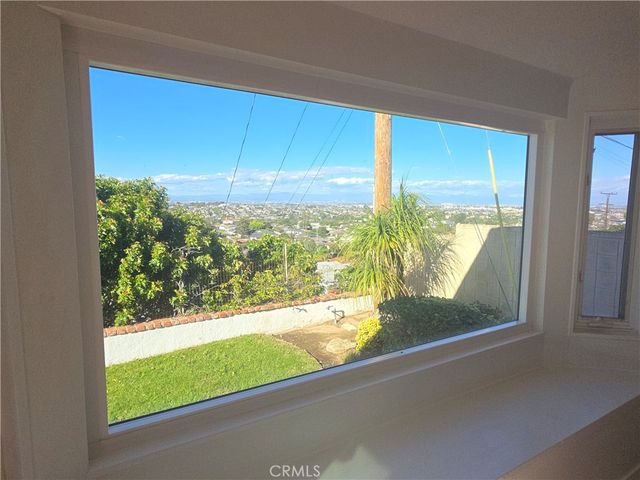 341 Avenida Atezada, Redondo Beach, CA 90277