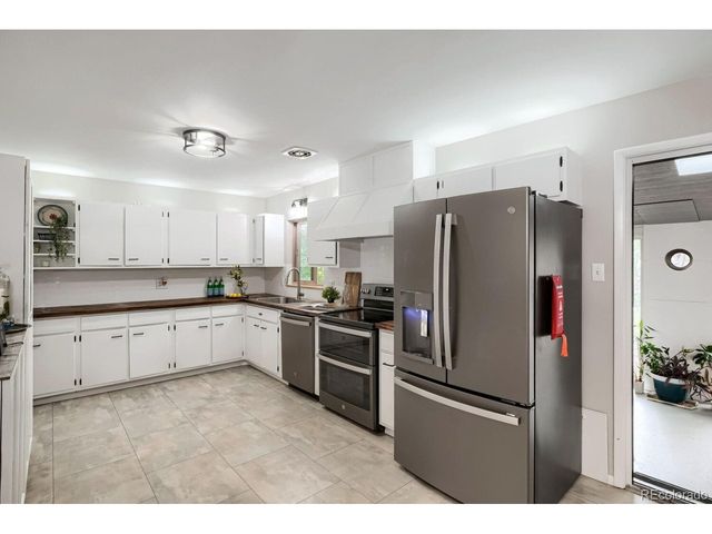 13448 W 23rd Pl, Golden, CO 80401