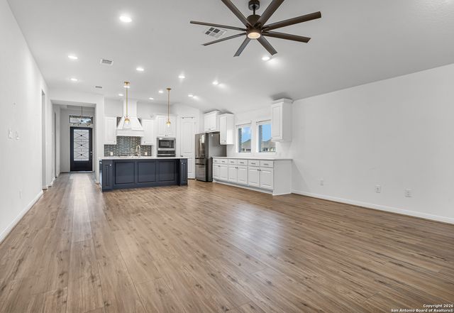 2900 Flaxen Way, Seguin, TX 78155