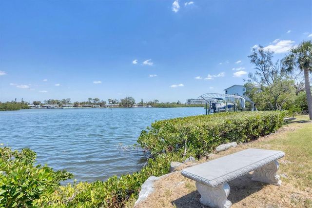150 CRESTVIEW DRIVE, Englewood, FL 34223