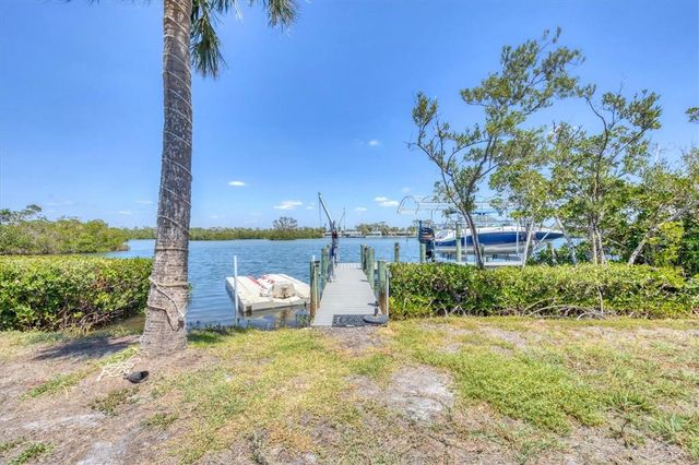 150 CRESTVIEW DRIVE, Englewood, FL 34223