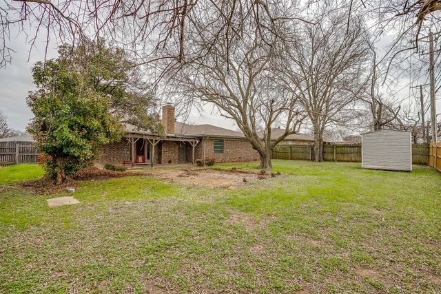 6512 Arthur Drive, Edgecliff Village, TX 76134