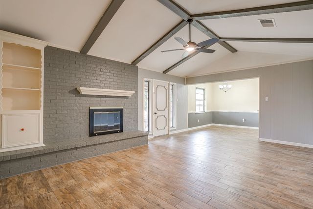 6512 Arthur Drive, Edgecliff Village, TX 76134