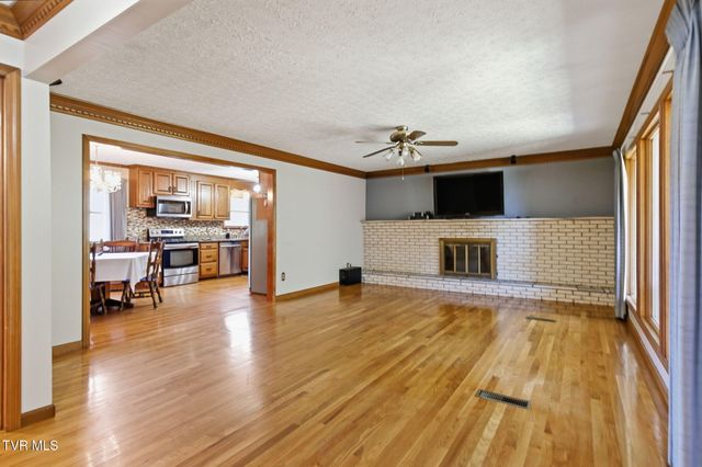22500 Young Drive, Bristol, VA 24202