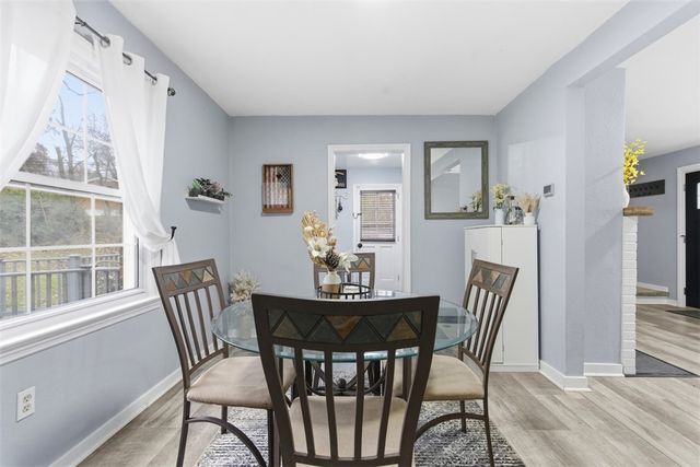 3300 Crestview Dr, Bethel Park, PA 15102