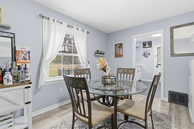 3300 Crestview Dr, Bethel Park, PA 15102