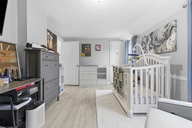 3300 Crestview Dr, Bethel Park, PA 15102