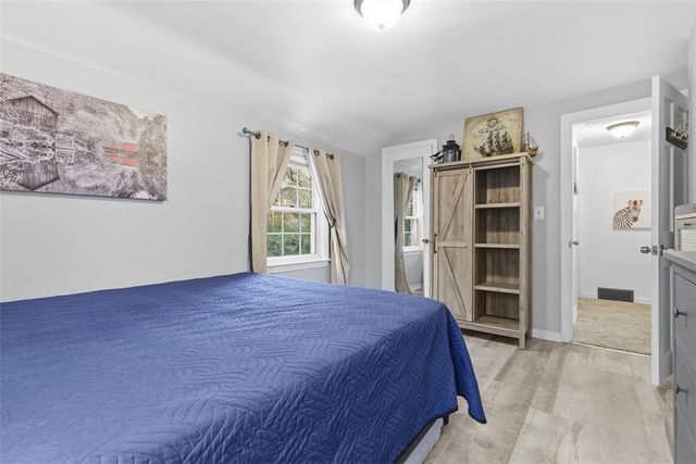 3300 Crestview Dr, Bethel Park, PA 15102