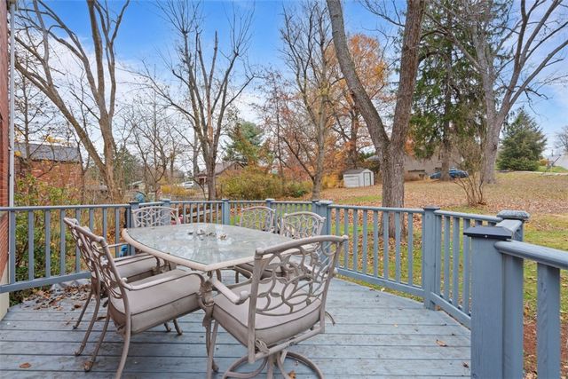 3300 Crestview Dr, Bethel Park, PA 15102