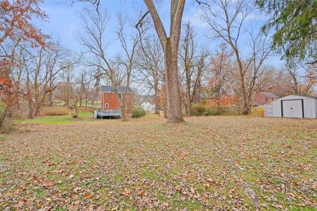 3300 Crestview Dr, Bethel Park, PA 15102