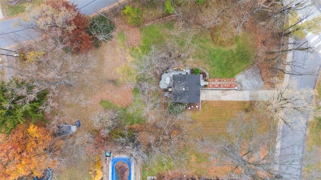 3300 Crestview Dr, Bethel Park, PA 15102