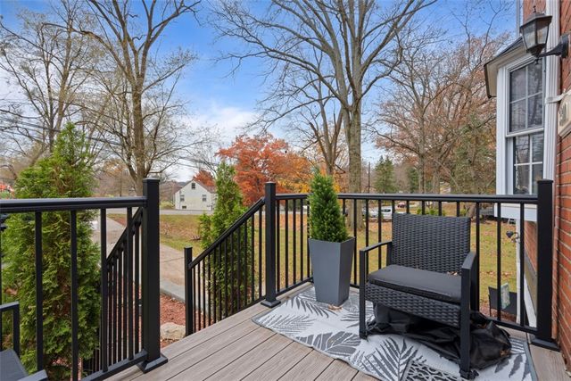 3300 Crestview Dr, Bethel Park, PA 15102