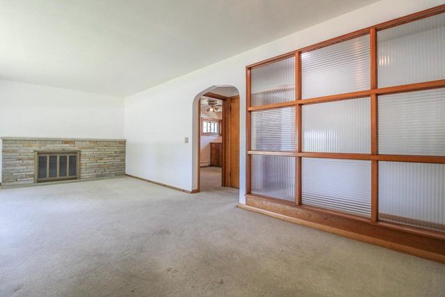 519 Giles Street, Lake Mills, WI 53551