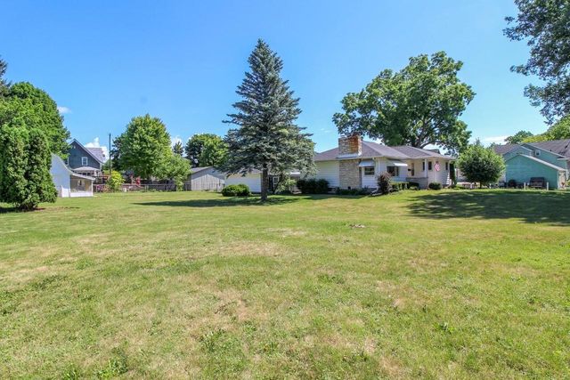 519 Giles Street, Lake Mills, WI 53551