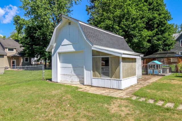 519 Giles Street, Lake Mills, WI 53551