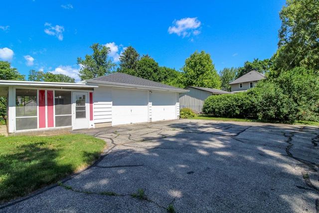 519 Giles Street, Lake Mills, WI 53551