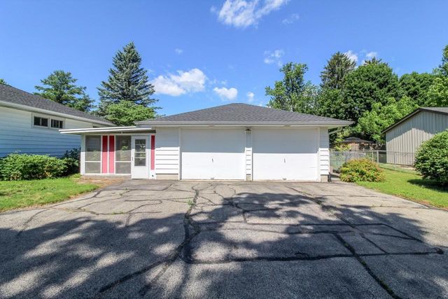 519 Giles Street, Lake Mills, WI 53551