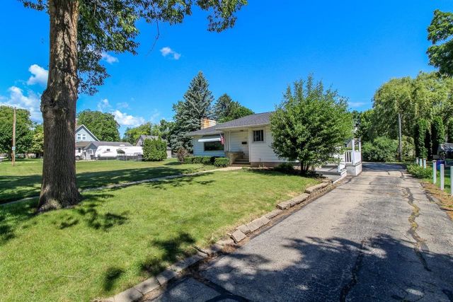 519 Giles Street, Lake Mills, WI 53551