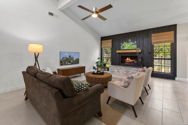 3614 Woodrose Cir, San Antonio, TX 78247