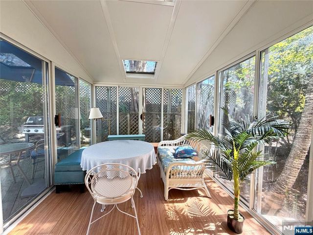 260 Glen Avenue, Midland Park, NJ 07432