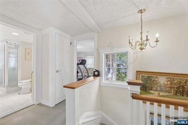 260 Glen Avenue, Midland Park, NJ 07432