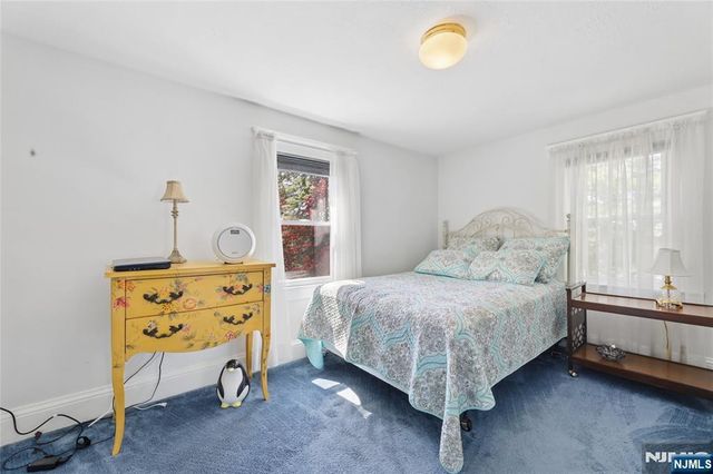 260 Glen Avenue, Midland Park, NJ 07432