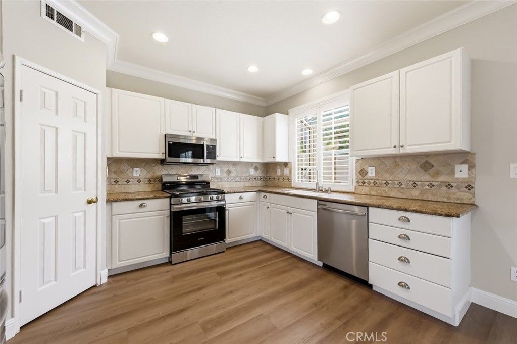 Image 22 of property listing at 46 Ohio, Irvine, CA 92606