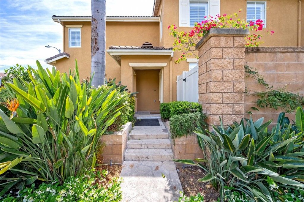 Image 5 of property listing at 46 Ohio, Irvine, CA 92606