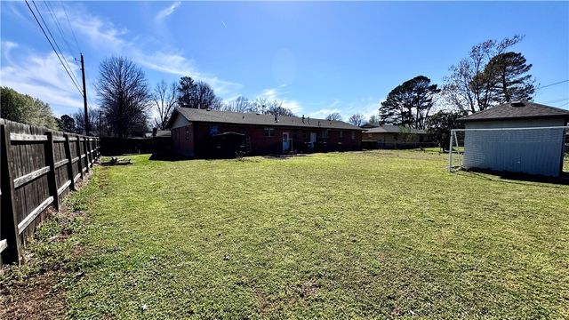 2000 A & B Dee Avenue, Springdale, AR 72762