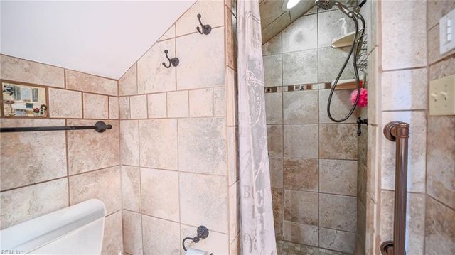 201 Arch RD, Chesapeake, VA 23322