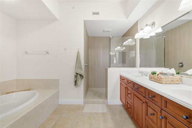 167 TAMPA AVENUE E 914, Venice, FL 34285