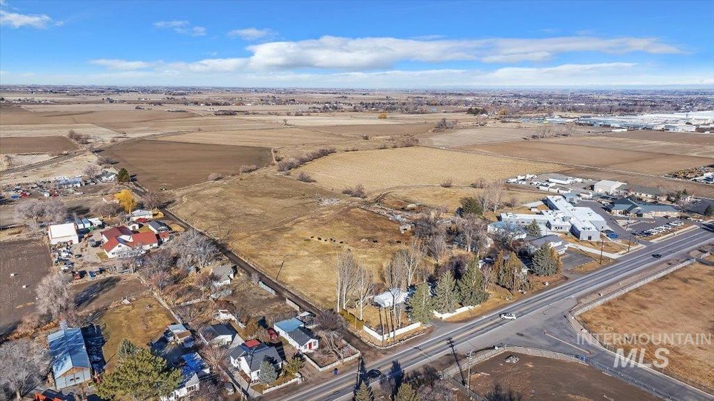 654 Washington St. South, Twin Falls, ID 83301 photo 2