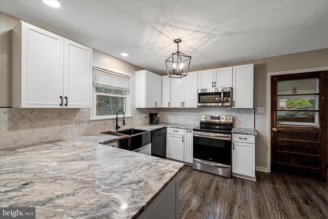 133 MEADE DR, Winchester, VA 22602