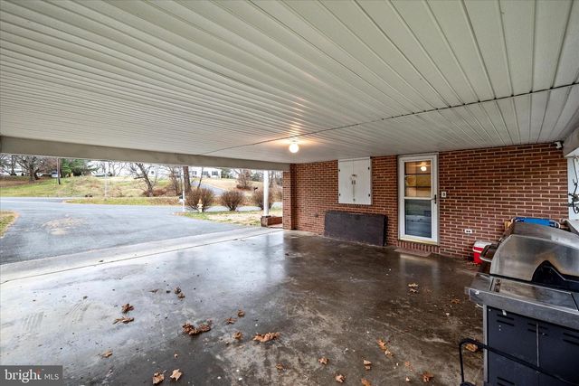 133 MEADE DR, Winchester, VA 22602