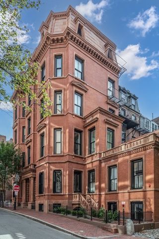 55-57 Hancock St, Boston, MA 02114