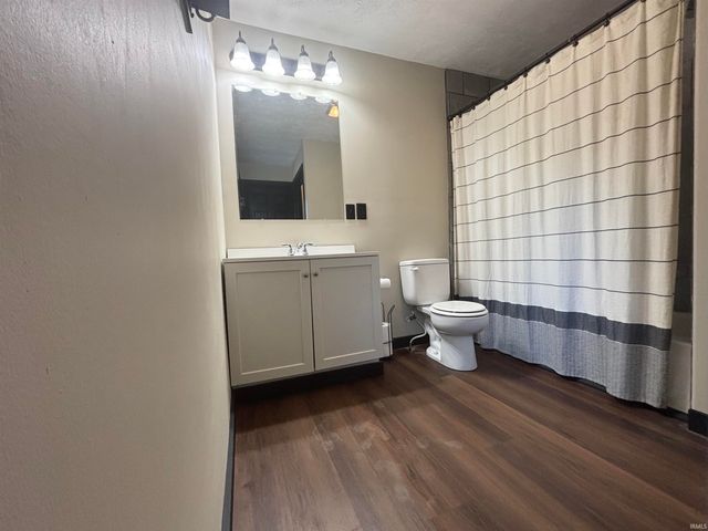 7237 E 370 S Road, Walkerton, IN 46574