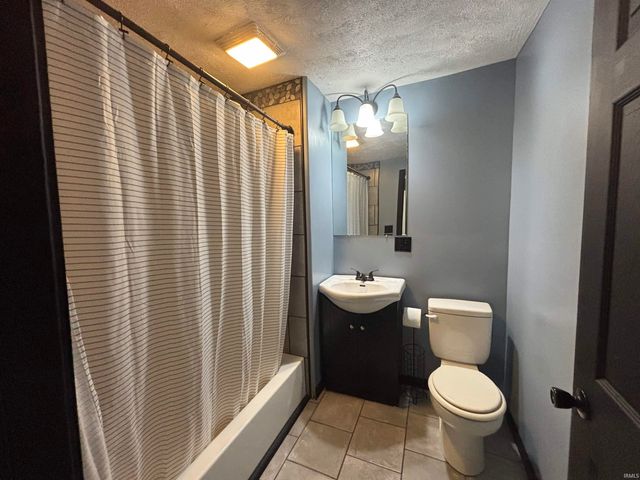 7237 E 370 S Road, Walkerton, IN 46574