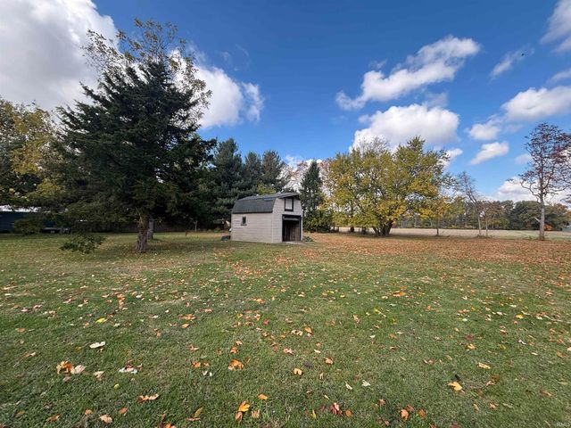 7237 E 370 S Road, Walkerton, IN 46574