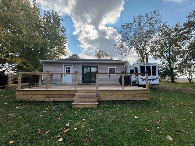 7237 E 370 S Road, Walkerton, IN 46574