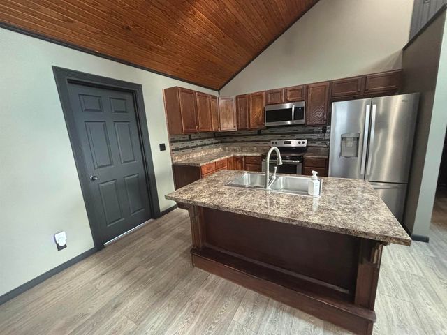 7237 E 370 S Road, Walkerton, IN 46574