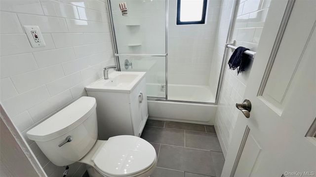 6105 39th Avenue D6, Woodside, NY 11377