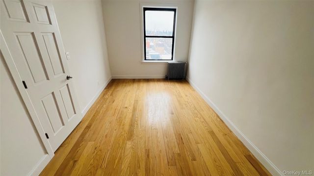 6105 39th Avenue D6, Woodside, NY 11377