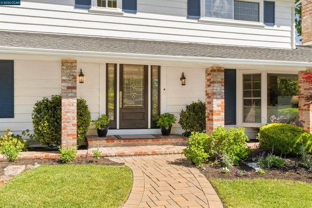 918 Cortina Ct, Walnut Creek, CA 94598