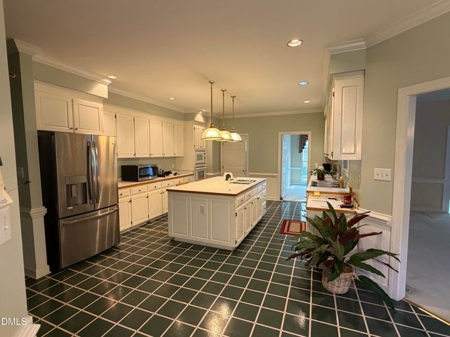 908 Windrow Lane, Raleigh, NC 27603