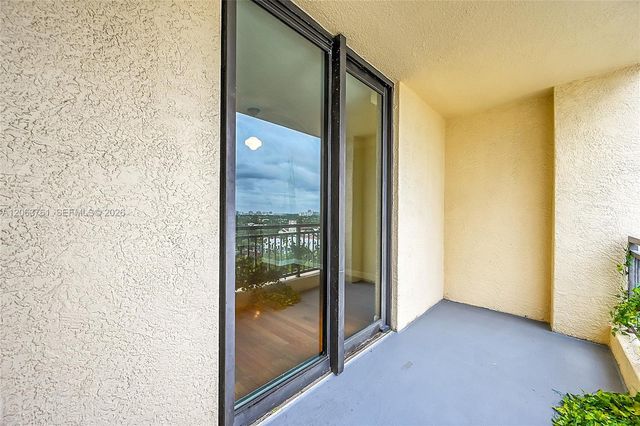 100 N Federal Hwy 1222, Fort Lauderdale, FL 33301