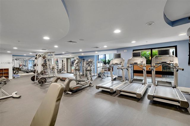 100 N Federal Hwy 1222, Fort Lauderdale, FL 33301